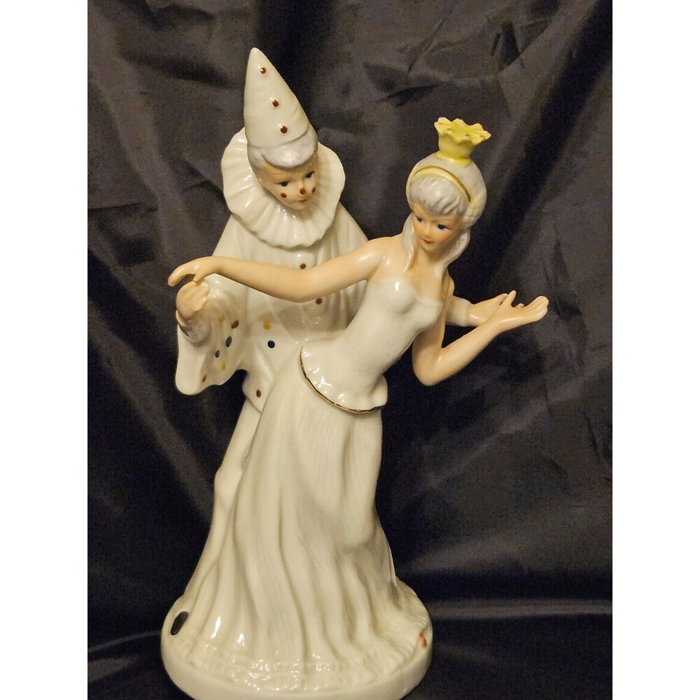 Vintage Royal Duncan Porcelain Clown and Princess Musical Figurine/The last walt